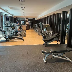 https://first-class-2br-with-burj-khalifa-downtown-view.dubaihotelsoffers.com